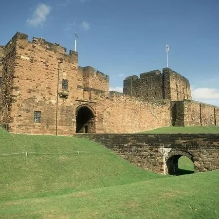 Ashley House, * Carlisle (Cumbria)