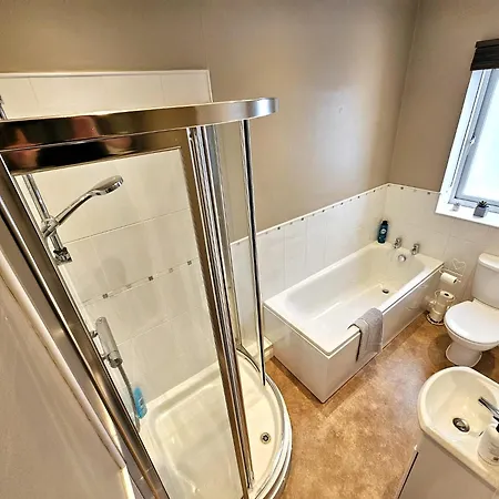 Ashley House, Tatil Evi *