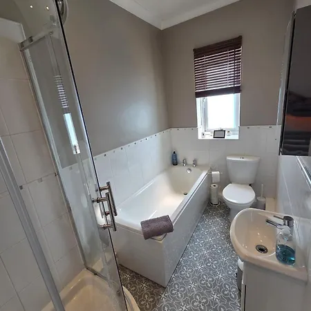 Ashley House, بيت للعطل